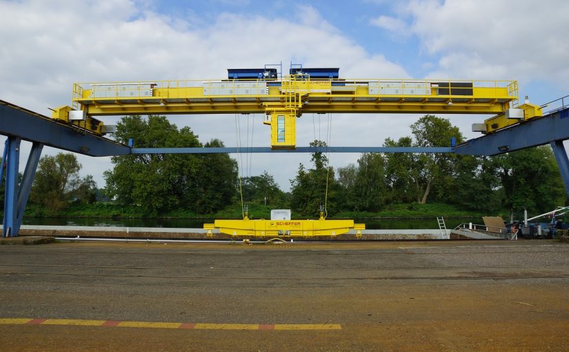 Firmy parają się dostarczaniem maszyn posiadają w ofercie standardowe warianty